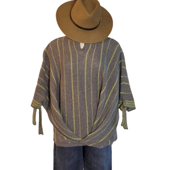 Handmade Knitted Multi-Color Pullover Shrug/Poncho, Size M, NWOT - Picture 2 of 11